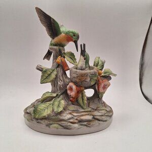 ROYAL CROWN AMERICANA BIRD COLLECTION J. BYRON PORCELAIN HUMMINGBIRD/BABIES